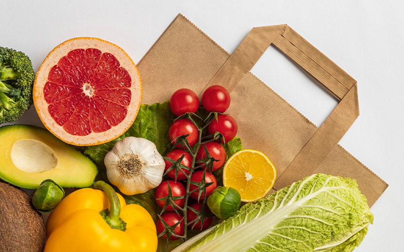 Smart Shopping and Cooking for a Healthy Lifestyle