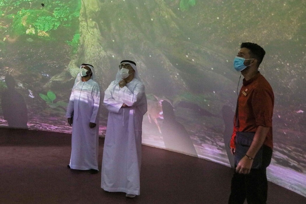 Minister of Health and Prevention visits Singapore Pavilion at Expo 2020 Dubai