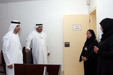 1353 وكيل وزارة الصحة يزور مستشفى عبيدالله ومستشفى خليفة للنساء والولادة ومركز فلج المعلا الصحي .jpg�